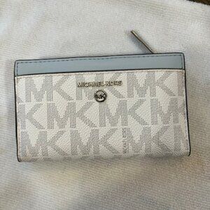 Micheal Kors Jet Set Bi-fold Zip Card Wallet
